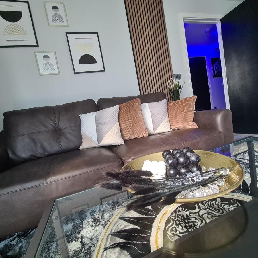 Apartament Luxury 9Ine Penthouse With Garden & Jacuzzi Birmingham Zewnętrze zdjęcie